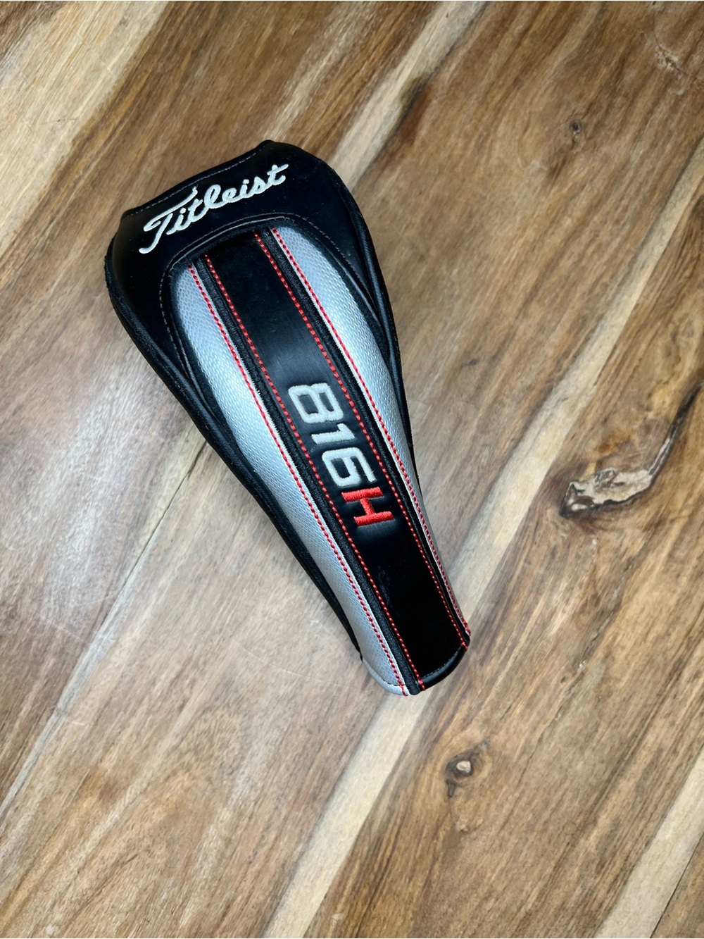Titleist | 816 H Hybrid Golf Headcover - Black, Gray, Red